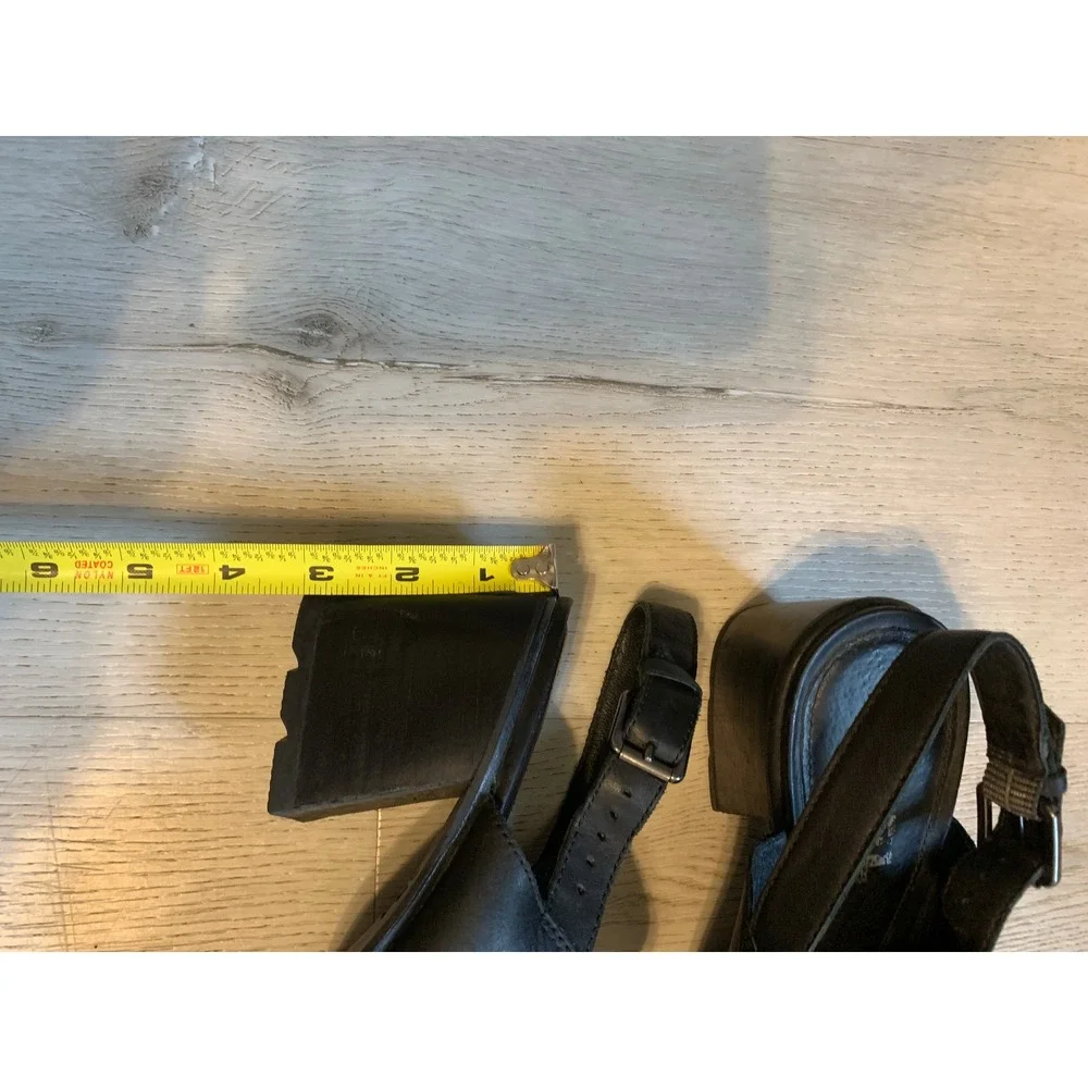 Sorel Joanie II Slingback Sandals Black Leather Block Heel Lug Sole NL3240-010 9